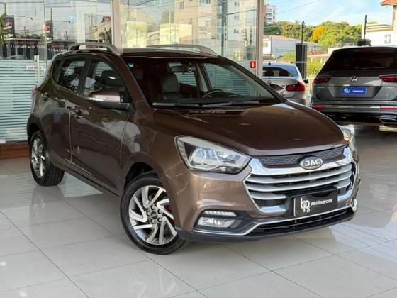 JAC T40 1.6 16V GASOLINA 4P CVT